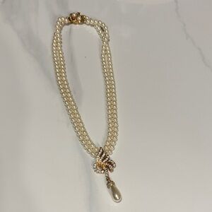 VINTAGE faux Pearl Double-Strand cocker 16 inch necklace Gold Crystal 2 in drop